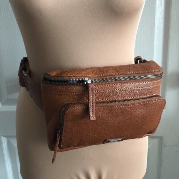 SPIKES & SPARROW Leather Belt Bag With Front Zip Pocket Camel Brown - Picture 7 of 16